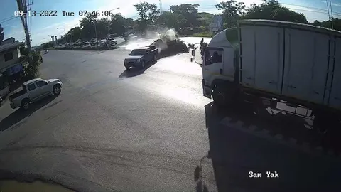 กระบะเสียหลักชนรถขนน้ำมันดีเซลรอยูเทิร์น 6 คันเจ็บ 4 คาแยกเขื่อนปราณบุรี 