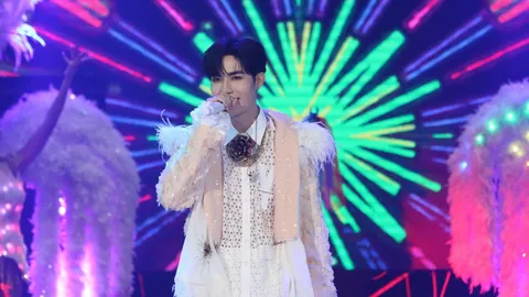 ซี พฤกษ์ ฉลองวันเกิด 30 ปี โปรยเสน่ห์จัดแฟนมีตติ้งเดี่ยวครั้งแรก