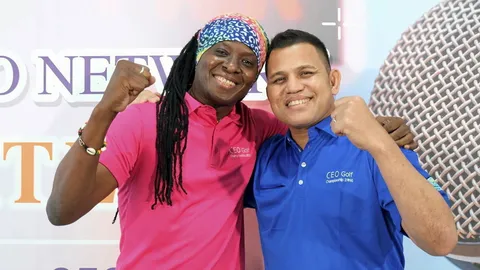 "บ่าววี" ปลื้มนั่งจ้อหน้าไมค์คลื่น FM99 Active Radio