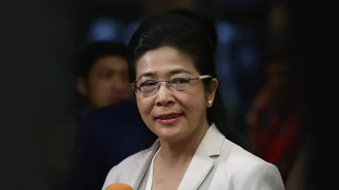 ก้าวข้ามอดีต สไตล์คุณหญิงสุดารัตน์ เกยุราพันธุ์ เพื่อ 31 ปีที่ไม่สูญเปล่า