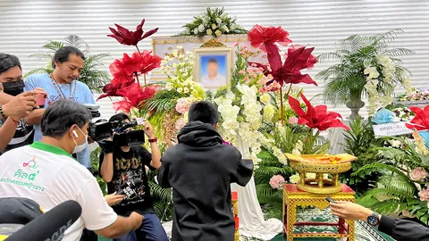 ขอขมาศพ ม.3 เพื่อนร่วมชั้นคนทําปืนลั่น “ยาย” รับไม่ได้