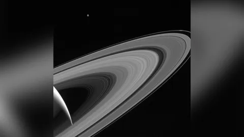 ความเอียงวงแหวนอาจเป็นผลจากดวงจันทร์ที่หายไป