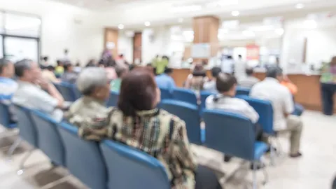 ลดผลกระทบเลิกสัญญา รพ.เอกชน 9 แห่ง ช่วยผู้ป่วยเร่งด่วน รักษาที่เดิมถึง 31 ธ.ค.