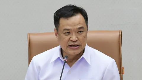 จ่อปรับมาตรการเข้าไทยไม่ต้องโชว์ผล ATK-ใบวัคซีน ลดกักตัวอาการน้อยเหลือ 5 วัน