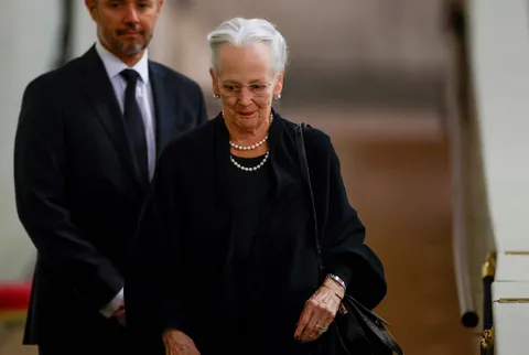 ควีนเดนมาร์ก ทรงติดโควิด หลังร่วมพระราชพิธีพระบรมศพที่อังกฤษ