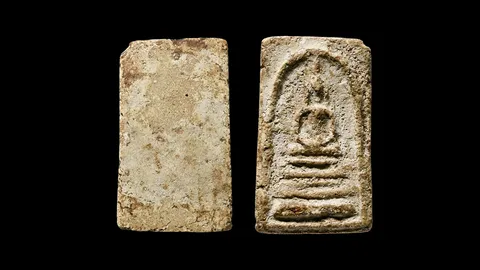 พระสมเด็จบางขุนพรหม เป็นพระพิมพ์ฐานคู่แท้ ดูง่าย หายากไม่แพ้พิมพ์นิยม