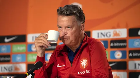 "ฟาน กัล" อย่างโหด ประกาศ 1 แข้งทีมชาติเนเธอร์แลนด์ อดไปเล่นบอลโลก 2022