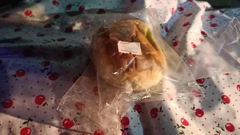 ลุง 61 คนงานขนขี้เลื่อย ขนมปังติดคอตาย กินชิ้น 5 บาทเป็นมื้อสุดท้าย