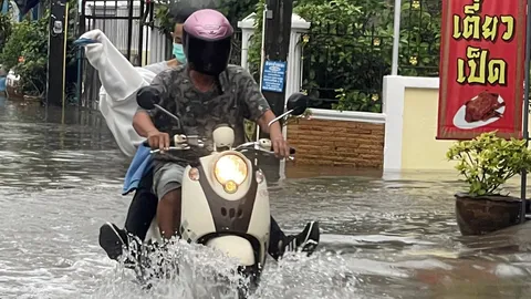 ซิ่งลุยน้ำ