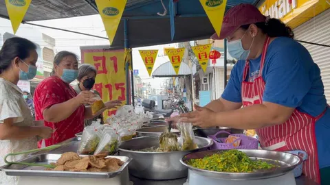 กินเจคึกคัก คนแห่ซื้ออาหารถุงแทนทำกินเอง โรงเจเปิดเลี้ยงฟรี