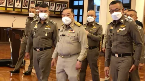 ก.ตร.คืนตำแหน่ง รอง ผบ.ตร.ให้ "วิระชัย" ปัดตอบ ม็อบ 30 ก.ย.นายกฯ 8 ปี 