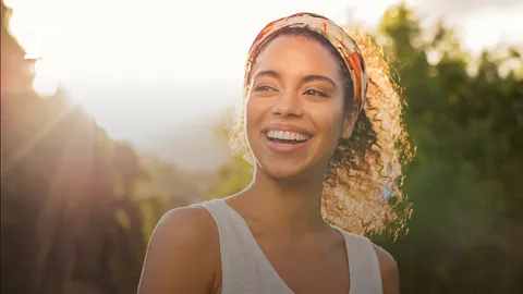 แคปชั่นความสุข 2024 เรียกรอยยิ้ม แจกความสดใส กดไลค์รัวๆ