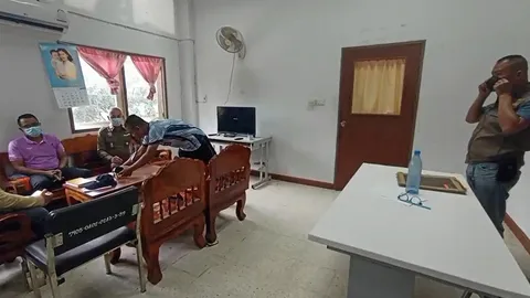 5 นักเรียนสูบกัญชา พบตำรวจแล้ว แค่ตักเตือนปล่อยตัว อนุทินฉุนจี้เอาผิดผอ.