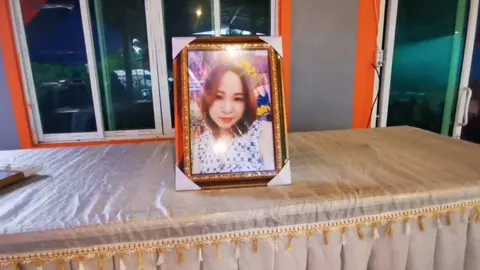 สุดเศร้างานศพสาวร้อยเอ็ดเหยื่อกระสุน "ไอ้ทอมมี่" ญาติลั่นขอให้โดนประหาร