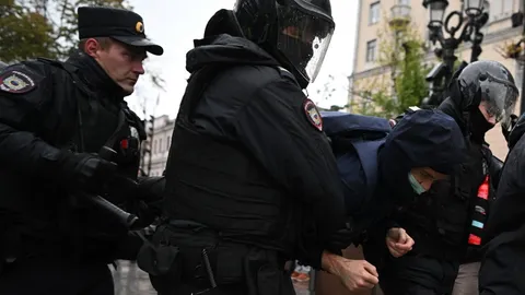 สถานทูตสหรัฐฯ ในมอสโกเตือนชาวอเมริกัน รีบออกจากรัสเซียทันที