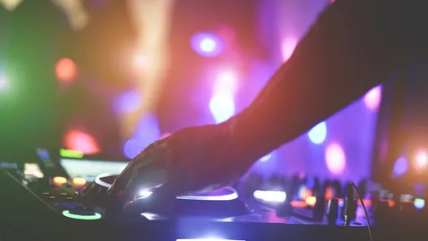 ชุมชน ม.สามพร้าว อุดรฯ ร้อง จนท.ฝ่ายปกครองตรวจสอบผับเปิดเพลงเสียงดัง