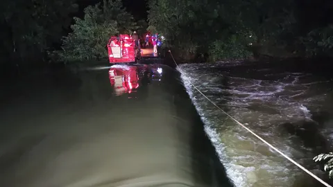 "ศรีสะเกษ" ฝนถล่ม-จมหลายพื้นที่ "2 ตายาย" น้ำพัดจมหาย ไม่รู้ชะตากรรม