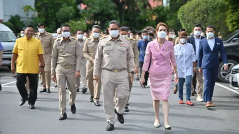 "แมนรัตน์" อธิบดีกรมการปกครอง สักการะสิ่งศักดิ์สิทธิ์ ประจำ ก.มหาดไทย