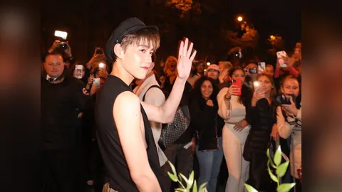 คนมองทั้งงาน พีพี กฤษฏ์ อวดลุคใหม่โชว์หุ่นสับ ในปารีสแฟชั่นวีก ทำต่างชาติตะลึง