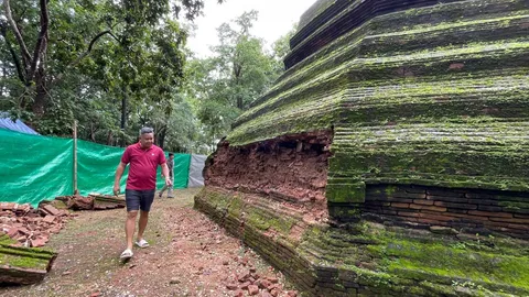 ฐานเจดีย์วัดพระธาตุแสงจันทร์เชียงใหม่ ส่อถล่มฝนซึมเข้ารอยแตกจนแกนดินอ่อน