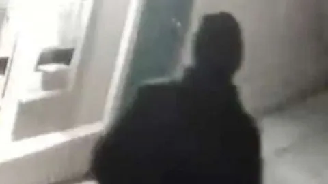 ตร.สหรัฐฯ ล่าตัวฆาตกรต่อเนื่อง สังหารแล้ว 5 ศพในแคลิฟอร์เนีย