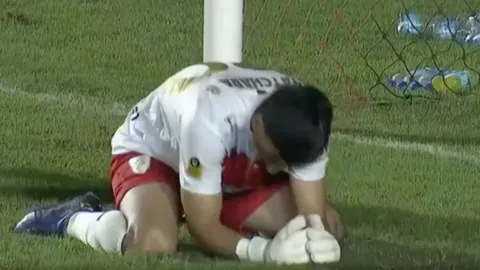 “วัชระ” นายทวารนครศรีฯ โพสต์ขอโทษหลังสกัดผิดเหลี่ยม เข้าประตูตัวเองสุดช็อก (คลิป)