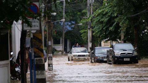 เมืองเชียงใหม่น้ำท่วมขยายวง 2 ฝั่งน้ำปิงเอ่อไหลเข้าบ้าน บางจุดสูง 1 เมตร