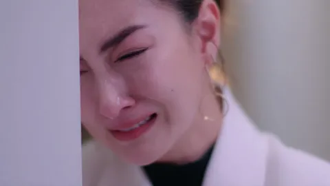 แพนเค้ก สุดทน ชาคริต ใบหย่าคือทางออกปัญหา CLUB FRIDAY THE SERIES ตอน ทะเบียนสมรส