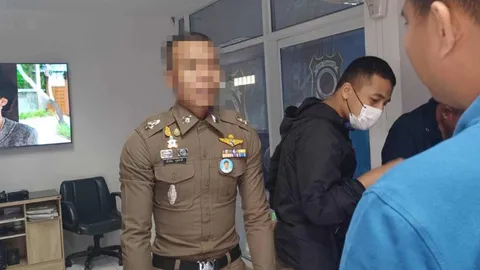 ผิดด้วยหรือ อยากเป็นตำรวจ หนุ่มประดับยศ พ.ต.ต. บุกรายงานตัว ผกก.ดินแดง 