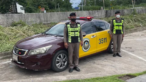 ตร.ทางหลวงนาดี ปลื้มโซเชียลชม ขับรถพาเด็กถูกลืมส่งหาพ่อ บอกเราทำดีแล้ว