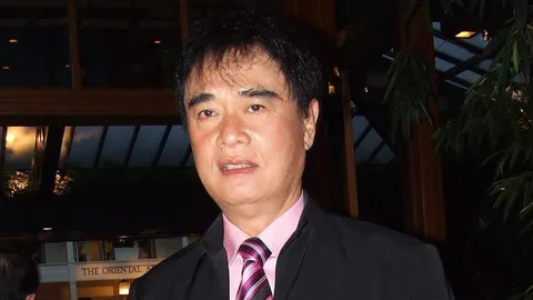 ย้อนประวัติ เด่น ดอกประดู่ ดาวตลกดังเล่นมุกสุภาพ มีผลงานมากมาย