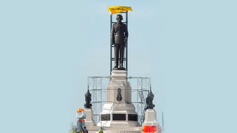 นายกฯ ชวนพสกนิกรเฝ้าฯ รับเสด็จ “ในหลวง-พระราชินี” ทรงเปิดพระบรมราชานุสาวรีย์ ร.9