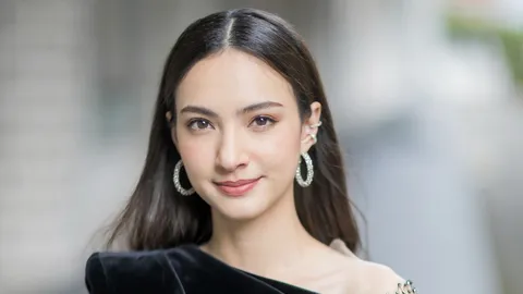 “แอนน่า” ปลื้มดังเกินความคาดหวัง จบ “สาวน้อยร้อยไมค์” มีละครใหม่ 2 เรื่อง