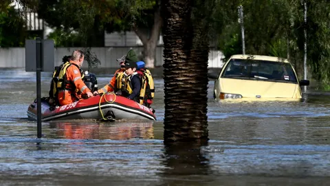 พายุฝนกระหน่ำ 3 รัฐในออสเตรเลียอ่วม เร่งอพยพประชาชน