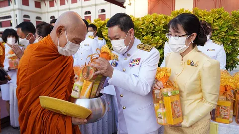 อธิบดี พช. นำคณะผู้บริหาร ข้าราชการ และเจ้าหน้าที่ ร่วมพิธีน้อมรำลึก 13 ตุลาคม "ในหลวง ร.9"