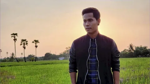 เอาใจแฟนเพลงหมอลำ “กบ สุพจน์” ปล่อยซิงเกิล “เพิ่นซอยเจ้าเฮาซอยจุ๊” (คลิป)