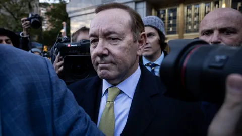 ศาลตัดสิน "เควิน สเปซีย์" ไม่ได้ละเมิดทางเพศนักแสดงสตาร์เทรค