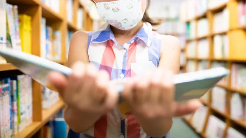 พัฒนาโรงเรียนต้นแบบอ่านสร้างสุข สร้างกระบวนการเรียนรู้อย่างมีความสุข