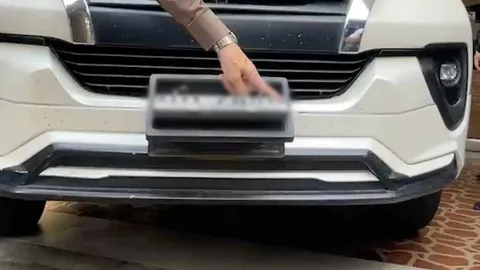 ดูชัดๆ เทคโนโลยีของแก๊งค้ายา กดรีโมตสลับป้ายทะเบียน ตำรวจเตือนอย่าทำตาม (คลิป)