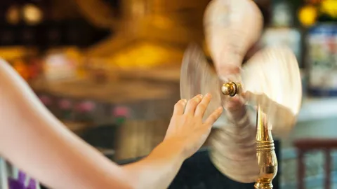 แผ่นทองมงคลเรียกทรัพย์ เรียกโชคลาภ คืออะไร มีอะไรบ้าง