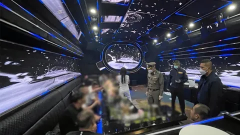 ทลาย “โอเกะจีน” ค้ายานรก! พบฉี่ม่วง 104 คน ยึดรถหรู 35 คัน ผกก.โดนเชือด