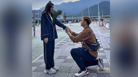 จูน-ชลฤดี นางเอกช่อง 8 ถูกแฟนหนุ่มคุกเข่าขอแต่งงานสุดโรแมนติกที่ญี่ปุ่น