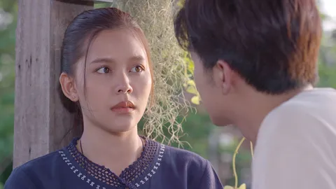 กั้ง เสิร์ฟโมเมนต์หวาน ปลอบใจ ไข่มุก จนยิ้มออก ใน ซิ่นลายโส้ EP.9