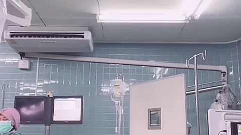 แพทยสภา เร่งสอบจริยธรรม "หมอไลฟ์ผ่าตัด" แนะศึกษาข้อปฏิบัติ การใช้สื่อออนไลน์