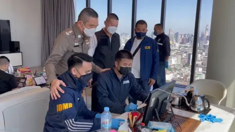 ตำรวจบุกค้นคอนโดนายทุนต่างชาติ 2 จุด ยึดเงินสด ทรัพย์สินรวมกว่า 150 ล้าน