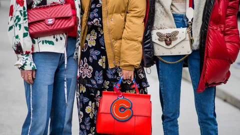 กระเป๋าแบรนด์เนมของแท้หรือปลอม มีวิธีดูยังไงไม่ให้โดนหลอก 