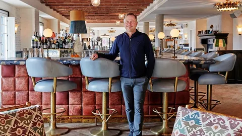 อยากเป็น "พลเมือง SOHO HOUSE" ทำไมแค่มีเงินอย่างเดียวไม่พอ?!