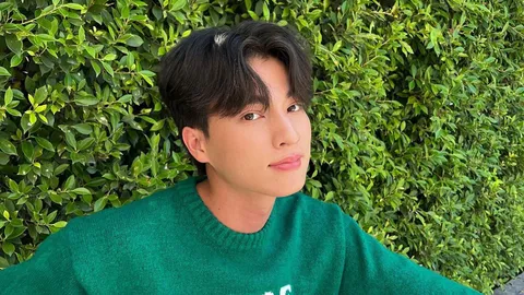 “กลัฟ” เตรียมงบ 40 ล้าน สร้างบ้านพร้อมสนามฟุตบอล ขอบคุณแฟนคลับทำความฝันให้เกินจริง