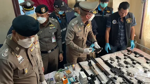 บุกค้นรังวิศวกรชาวนิวซีแลนด์ ผงะ พบคลังแสงย่อย ผลิตอาวุธปืน-ลูกระเบิด