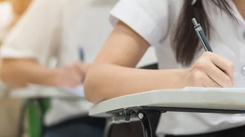 พบเด็ก กศน.ค้างท่อหลุดระบบนับแสนคน “วัลลพ” สั่งเดินหน้า “พาน้องกลับมาเรียน” เฟส 2